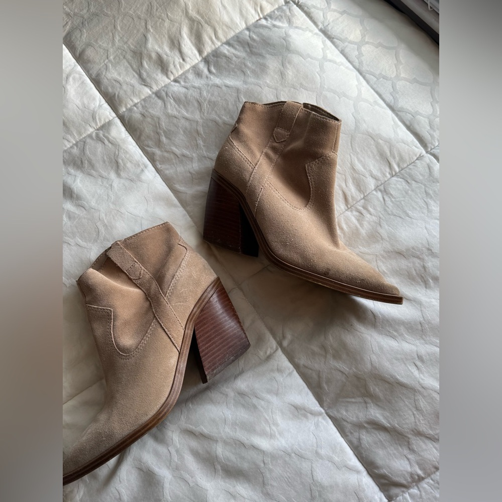 Vince Camuto Tan Ankle Booties Western-Inspired Suede